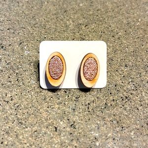 Earring studs